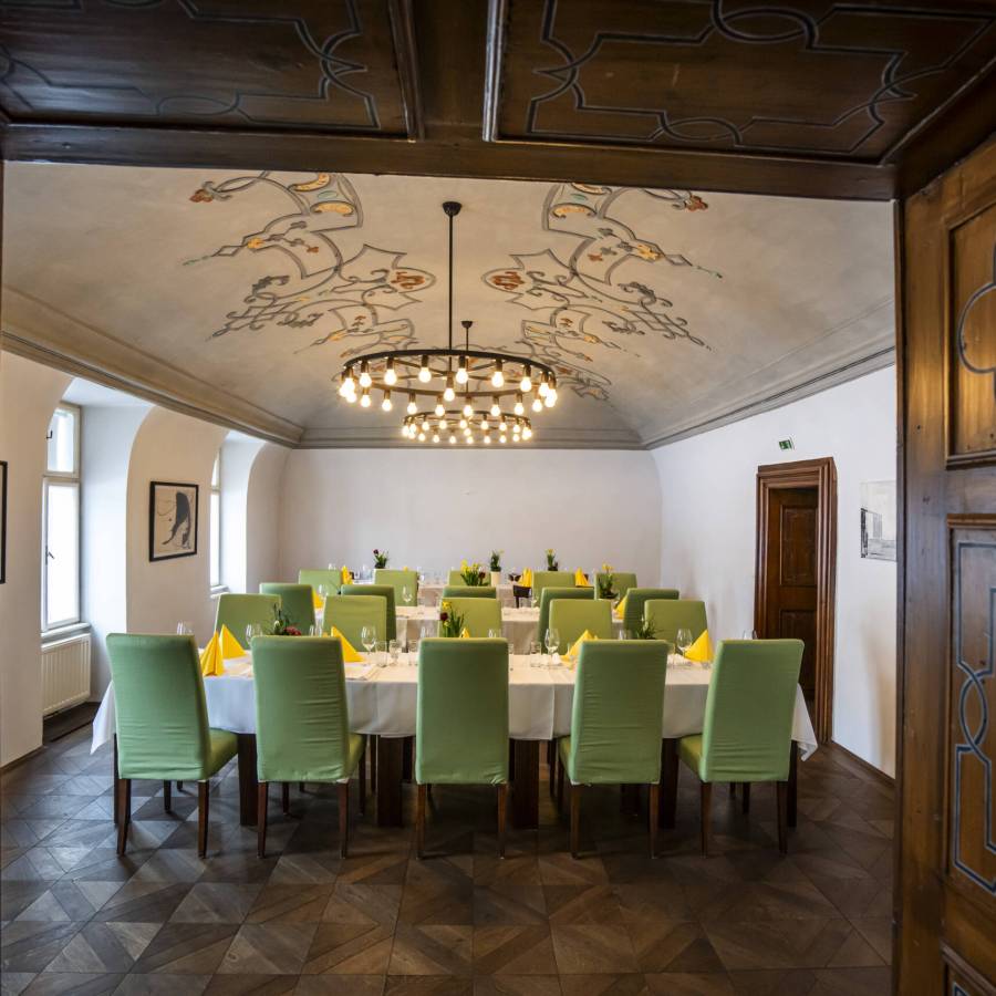 10er Haus, 1.OG, gedeckte Tafel (c) POV.at_Steininger Weinwelt_4819