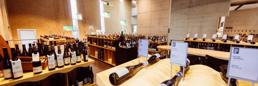 Steininger Weinwelt_Vinothek_3359_quer ©P.Schmatz_Steininger Weinwelt